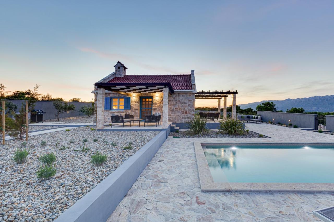 Stonehouse Milan Villa Razanac Exterior photo